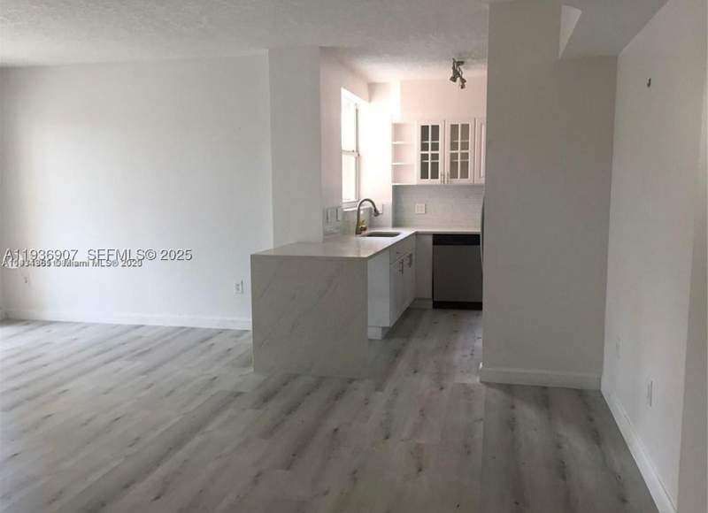 2 bedroom Condominium at 1824 Brickell Ave 2B, Villa Brickell Condo, Miami — photo 2