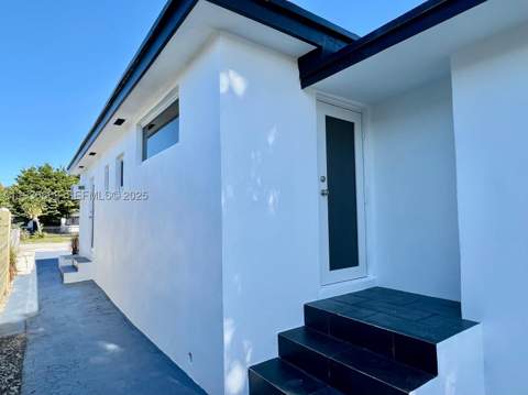 542 E 20th St, Hialeah FL - photo 16 of 36