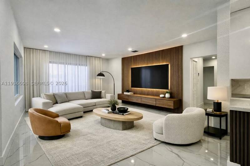 5 bedroom SingleFamilyResidence at 542 E 20th St, 6th Addn To Hialeah, Hialeah — photo 2