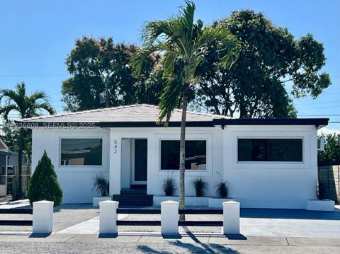 542 E 20th St, Hialeah FL - photo 8 of 36