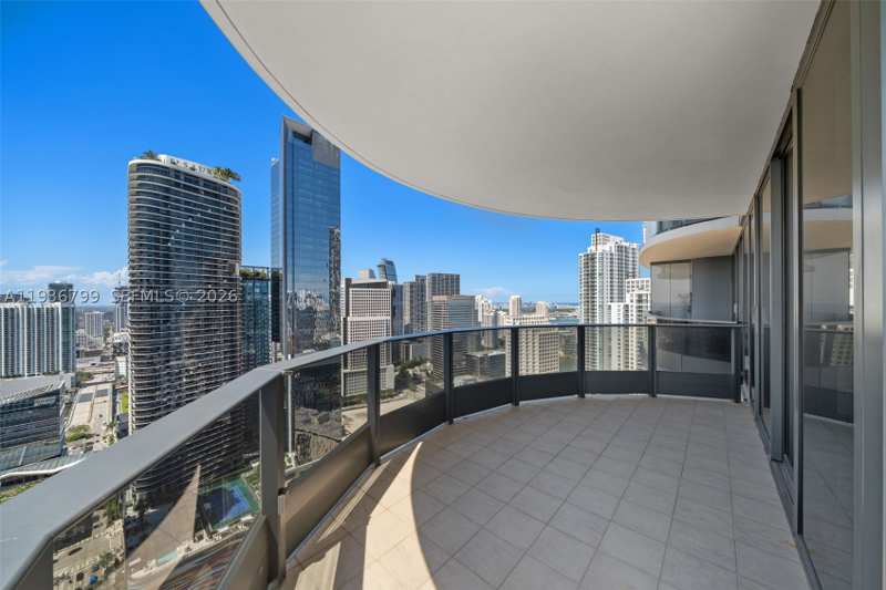 2 bedroom Condominium at 1000 Brickell Plz 4212, Brickell Flatiron Condo, Miami — photo 1