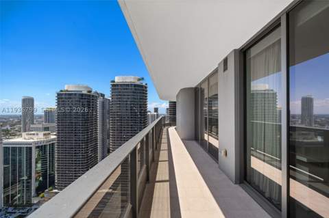 1000 Brickell Plz 4212, Miami FL - photo 7 of 22
