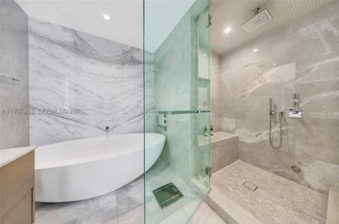 18501 Collins Ave 2502, Sunny Isles Beach FL - photo 18 of 28