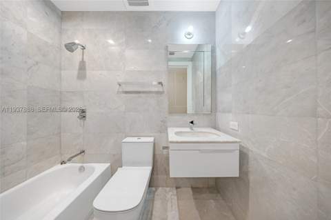 18501 Collins Ave 2502, Sunny Isles Beach FL - photo 20 of 28