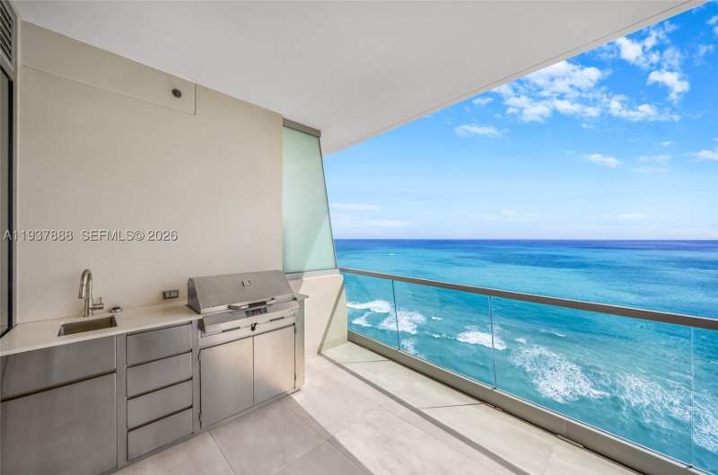 3 bedroom Condominium at 18501 Collins Ave 2502, Turnberry Ocean Club, Sunny Isles Beach — photo 3