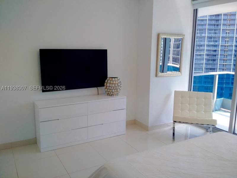 2 bedroom Condominium at 200 Biscayne Boulevard Way 906, Epic West Condo, Miami — photo 3