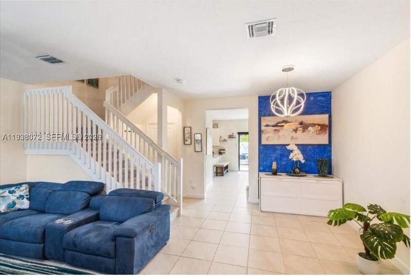 3 bedroom Townhouse at 11431 W 32nd Ln, Aquabella North, Hialeah — photo 5