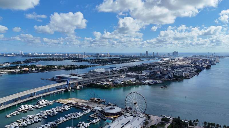 1 bedroom Condominium at 398 NE 5th Street 1715, The Elser, Miami — photo 2