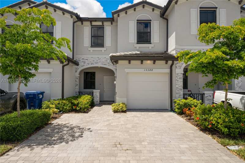 3 bedroom Townhouse at 13388 SW 286th St, Pine Isle, Homestead — photo 1