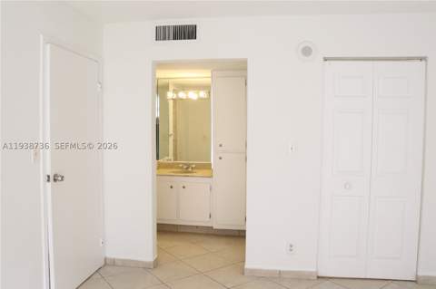 16919 N Bay Rd 118, Sunny Isles Beach FL - photo 6 of 20
