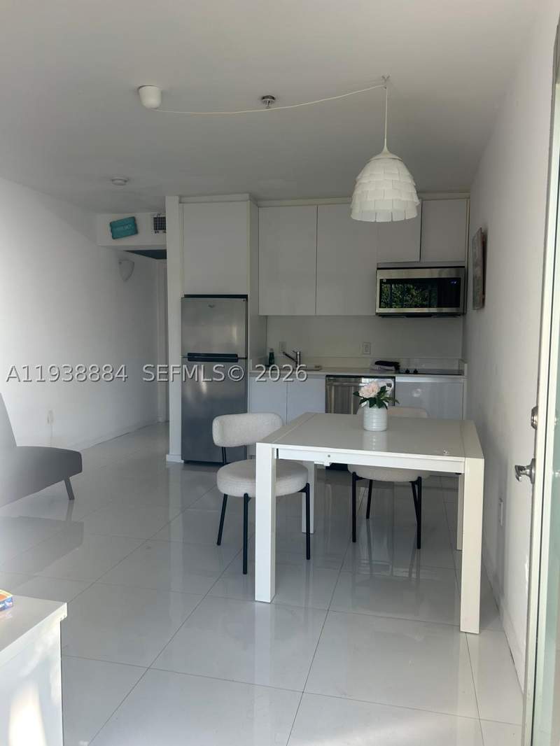 1 bedroom Condominium at 801 15th St 202, Elisa Condo, Miami Beach — photo 5