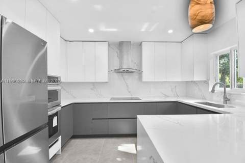 7902 SW 67th Ave, South Miami FL - photo 12 of 26