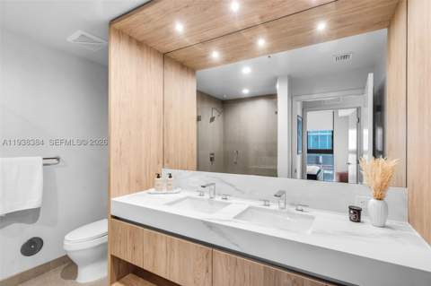 11 NE 6th Street 1607, Miami FL - photo 20 of 56
