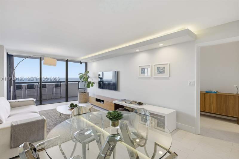 1 bedroom Condominium at 2555 Collins Ave 2105, Club Atlantis Condo, Miami Beach — photo 4
