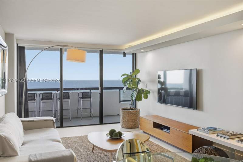 1 bedroom Condominium at 2555 Collins Ave 2105, Club Atlantis Condo, Miami Beach — photo 5