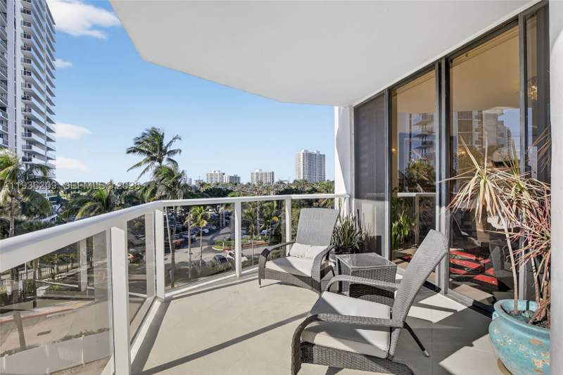 2 bedroom Condominium at 20281 E Country Club Dr 201, Hamptons West Condo, Aventura — photo 4