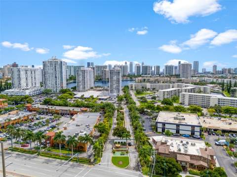 18021 Biscayne Blvd 304, Aventura FL - photo 8 of 50