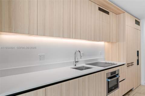 225 N Miami Ave 1405, Miami FL - photo 10 of 33