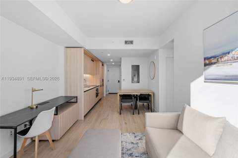 225 N Miami Ave 1405, Miami FL - photo 7 of 33