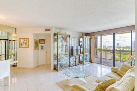 20185 E Country Club Drive 1709, Aventura FL - photo 10 of 49