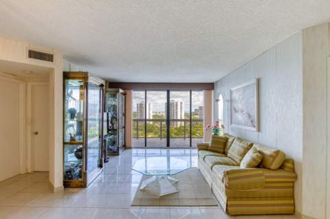 20185 E Country Club Drive 1709, Aventura FL - photo 7 of 49