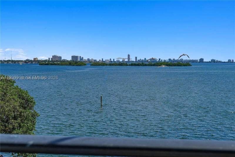 1 bedroom Condominium at 770 NE 69th St 6F, Palm Bay Condominium, Miami — photo 2