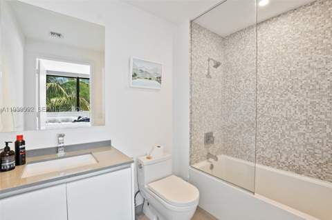 68 SE 6th Street 805, Miami FL - photo 16 of 23