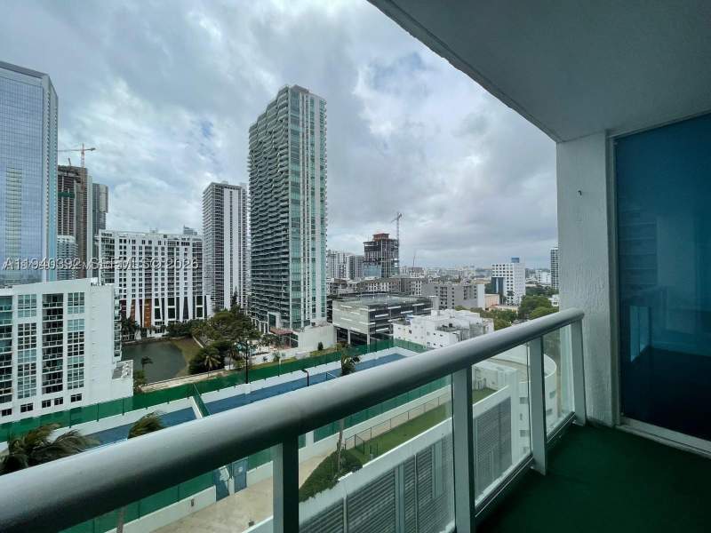 2 bedroom Condominium at 480 NE 30th St 1403, Platinum Condo, Miami — photo 2