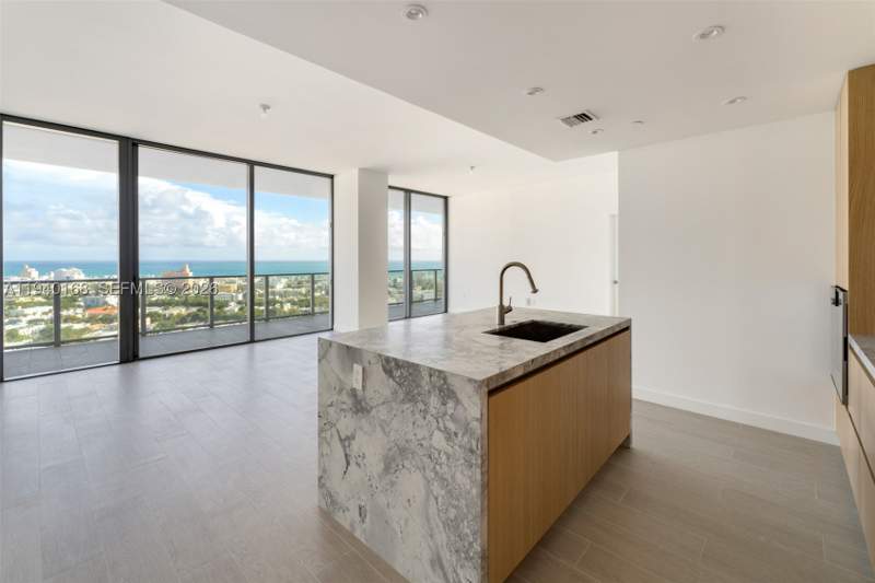 2 bedroom Condominium at 500 Alton Rd 2207, Five Park Miami Beach, Miami Beach — photo 3