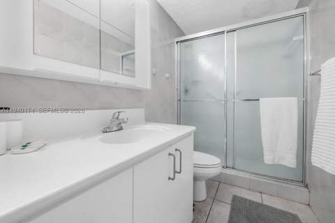 5601 Collins Ave 825, Miami Beach FL - photo 9 of 39