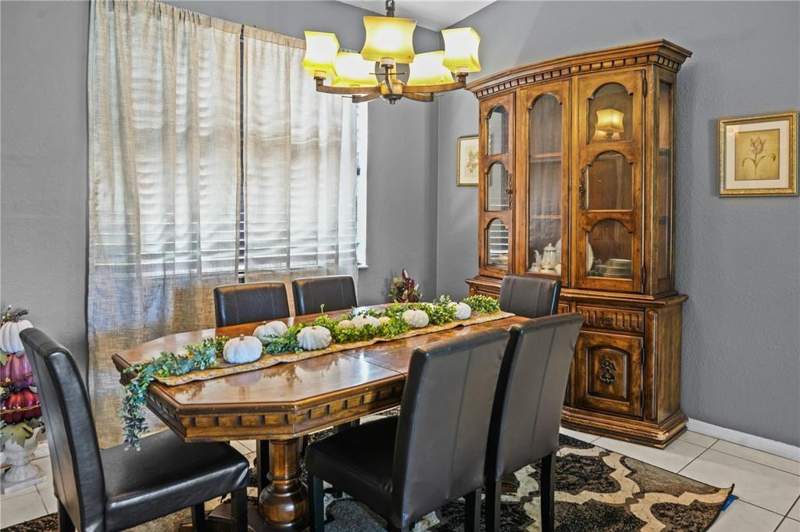 4 bedroom SingleFamilyResidence at 8209 SW 173rd Terrace, Groves At Old Cutler, Palmetto Bay — photo 4