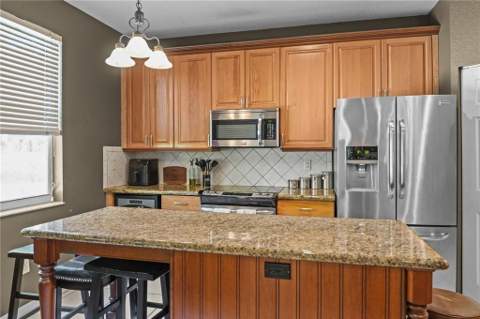 8209 SW 173rd Terrace, Palmetto Bay FL - photo 6 of 21