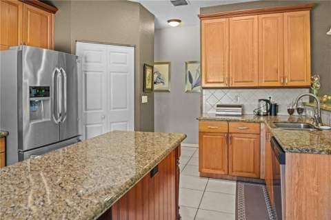 8209 SW 173rd Terrace, Palmetto Bay FL - photo 8 of 21