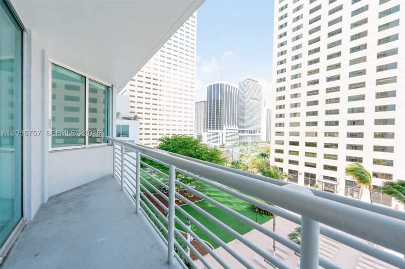 2 bedroom Condominium at 335 S Biscayne Blvd 1108, One Miami East, Miami — photo 2
