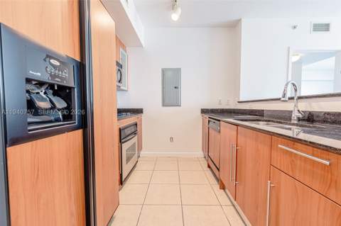 335 S Biscayne Blvd 1108, Miami FL - photo 6 of 19