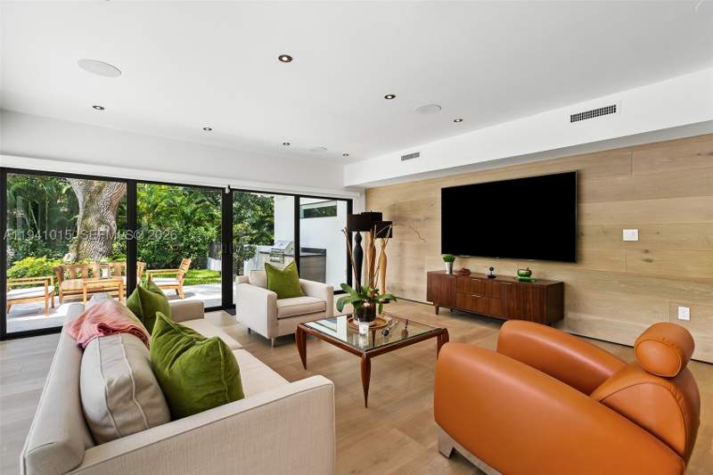 3 bedroom SingleFamilyResidence at 2602 San Domingo Street, Coral Gab Sec D Rev Pl, Coral Gables — photo 5