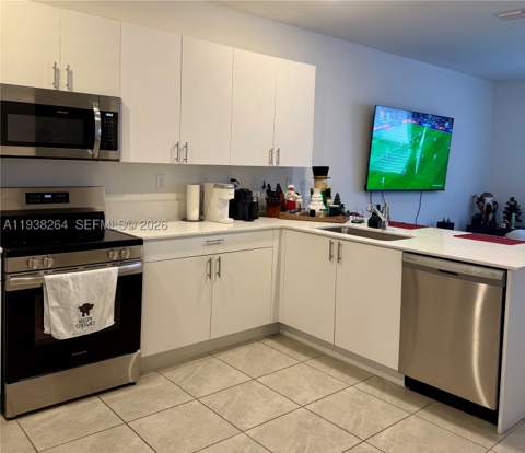 23049 SW 129th Pl, Miami FL - photo 8 of 29