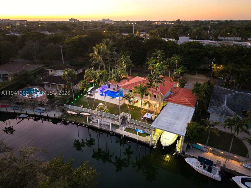 6 bedroom SingleFamilyResidence at 5343 Orduna Dr, Cg Riviera Sec 3 Rev, Coral Gables — photo 1
