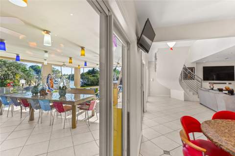 5343 Orduna Dr, Coral Gables FL - photo 18 of 70