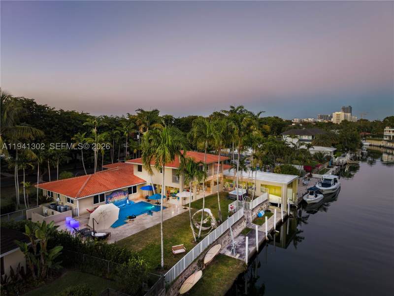 6 bedroom SingleFamilyResidence at 5343 Orduna Dr, Cg Riviera Sec 3 Rev, Coral Gables — photo 2