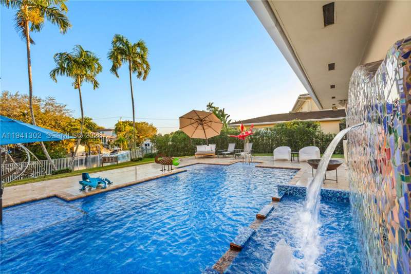 6 bedroom SingleFamilyResidence at 5343 Orduna Dr, Cg Riviera Sec 3 Rev, Coral Gables — photo 3