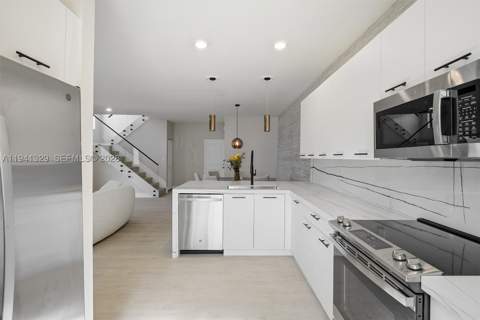 4250 NW 83rd Ave, Doral FL - photo 17 of 78
