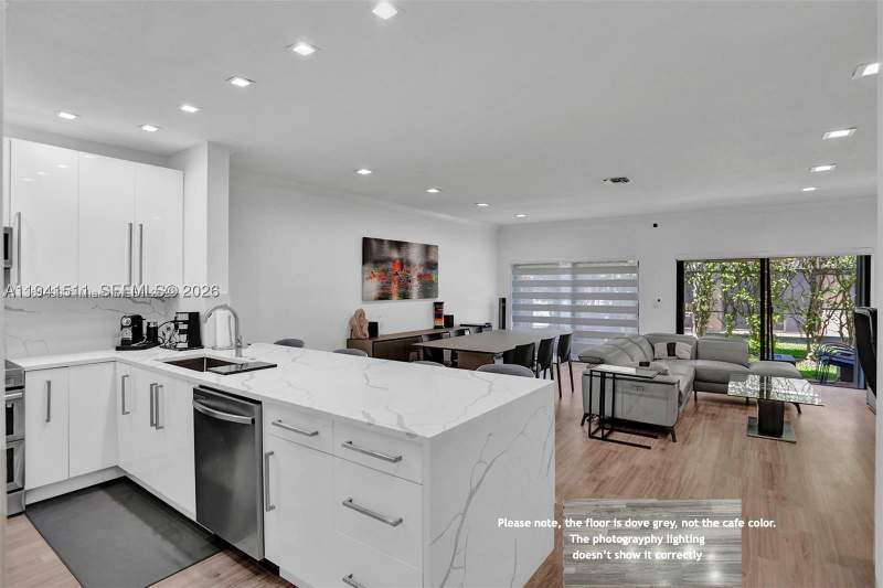 2 bedroom Townhouse at 21150 Jib Ct J12, La Mirage Of Harbor Vilg, Aventura — photo 3