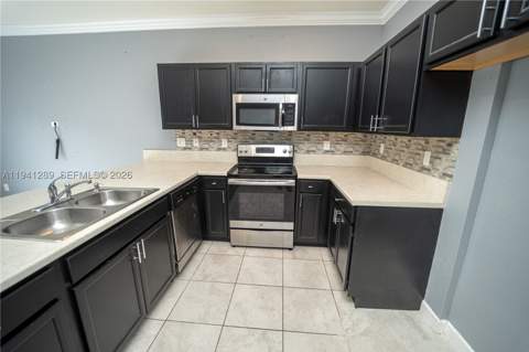 3136 SE 2nd Dr, Homestead FL - photo 11 of 37