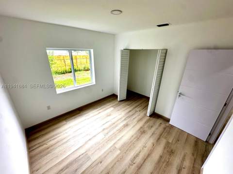 722 NW 6 Ct, Florida City FL - photo 12 of 64