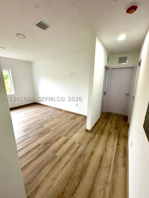 722 NW 6 Ct, Florida City FL - photo 15 of 64