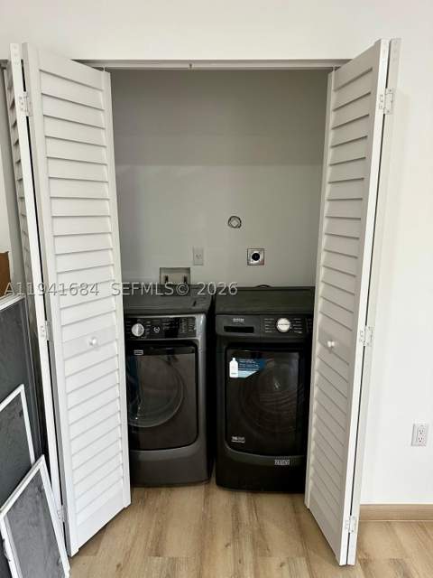 722 NW 6 Ct, Florida City FL - photo 9 of 64