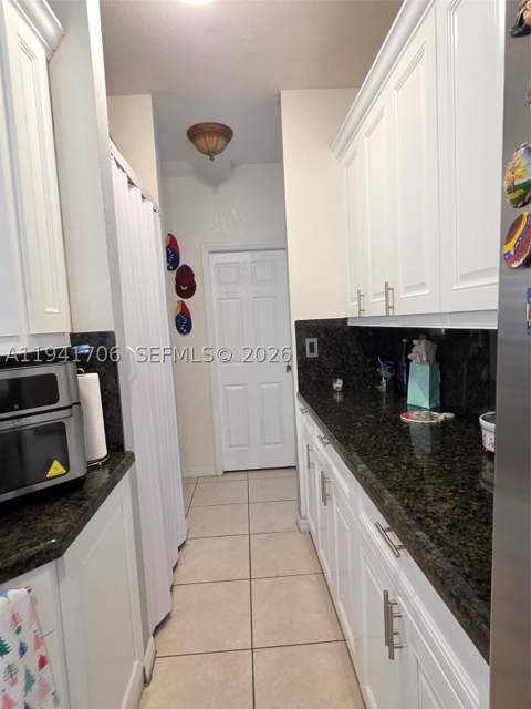 11702 SW 137th Pl, Miami FL - photo 13 of 32
