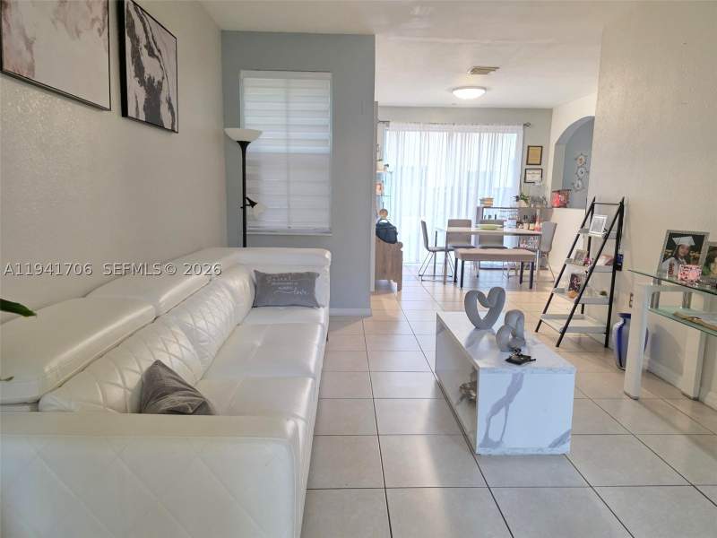 3 bedroom Townhouse at 11702 SW 137th Pl, Century Breeze, Miami — photo 5