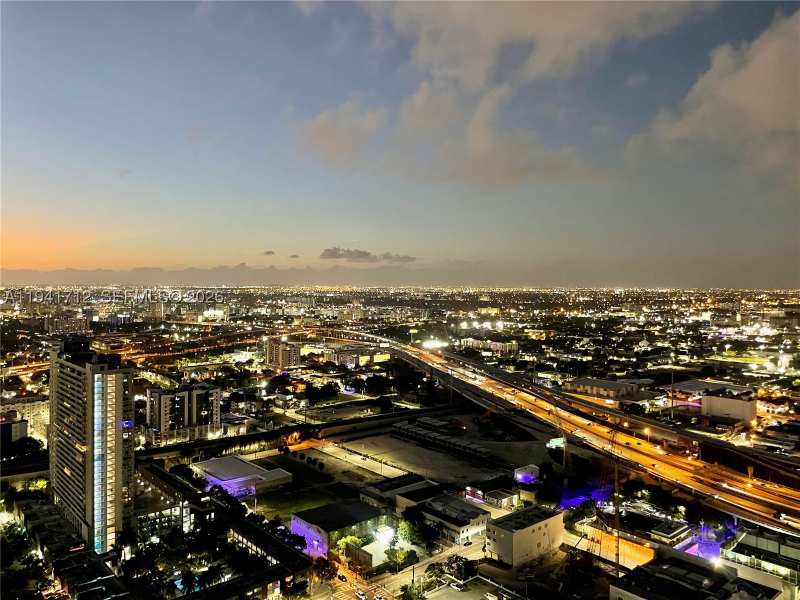 2 bedroom Condominium at 851 NE 1st Ave 3606, Paramount Worldcenter, Miami — photo 1